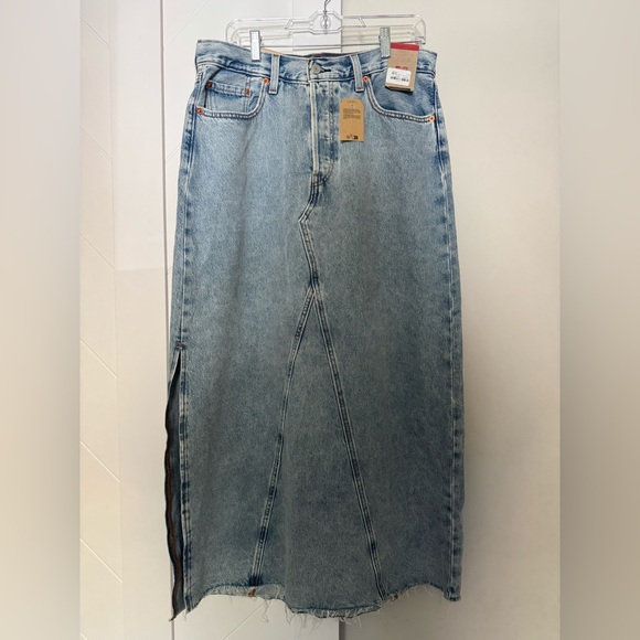 Levi's Iconic Blue Denim Maxi Skirt Size 31. Jean Skirt NWT - Picture 7 of 9